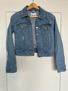 Levi’s Women’s XS Cropped Denim Jacket Light Wash Classic Trucker Jean Jacket